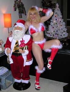 Merry Christmas everybody from Cindysinx and Santa!